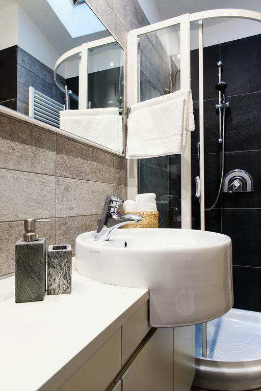 شقة Lora Luxury House كومو المظهر الخارجي الصورة